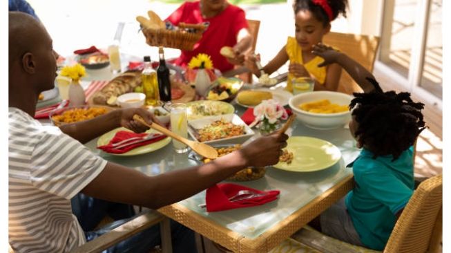 5 IDE OLAHAN MAKAN MALAM YANG SEDERHANA UNTUK KELUARGA